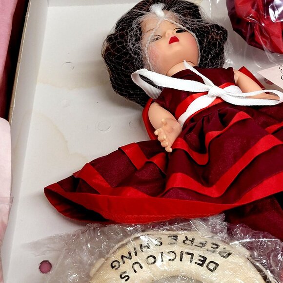 Madame Alexander 36025 Bathing Beauty 10'' Coca Cola 27/1000 New in Box w Damage - Picture 6 of 11